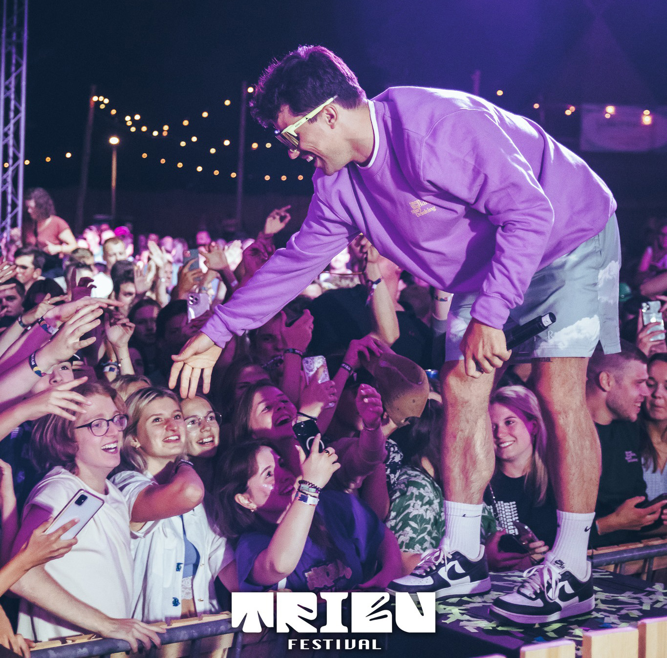 Average Rob greets the people of Tribù Festival